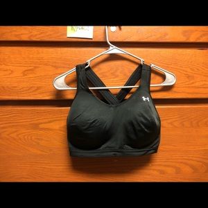 Under armour padded sports bra size large 36-38